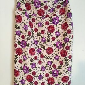 Lularoe Size Small Vintage Rose Cassie
